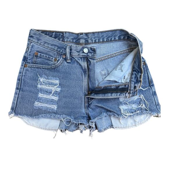 Levi’s 550 Printed Back Pockets Distressed Jean Denim Raw Fringe Shorts Size 29 - Picture 3 of 7